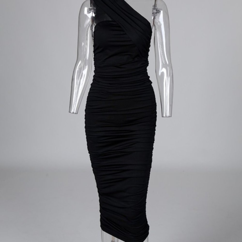 Firm Price $45 Reg $59 Black Ruched Midi Dress - Picture 4 of 6